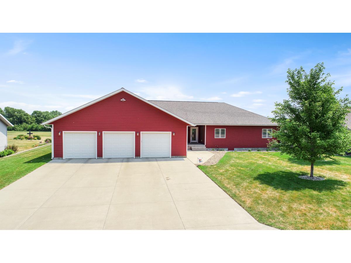 336 Fox Lake Avenue, Sherburn, MN, 56171 MLS 6019841 Edina Realty