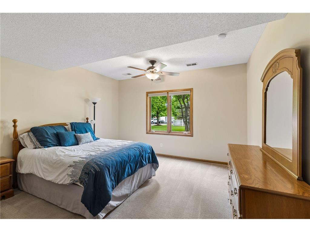 3362 Charleston Drive Woodbury MN 55129 7078944 image56