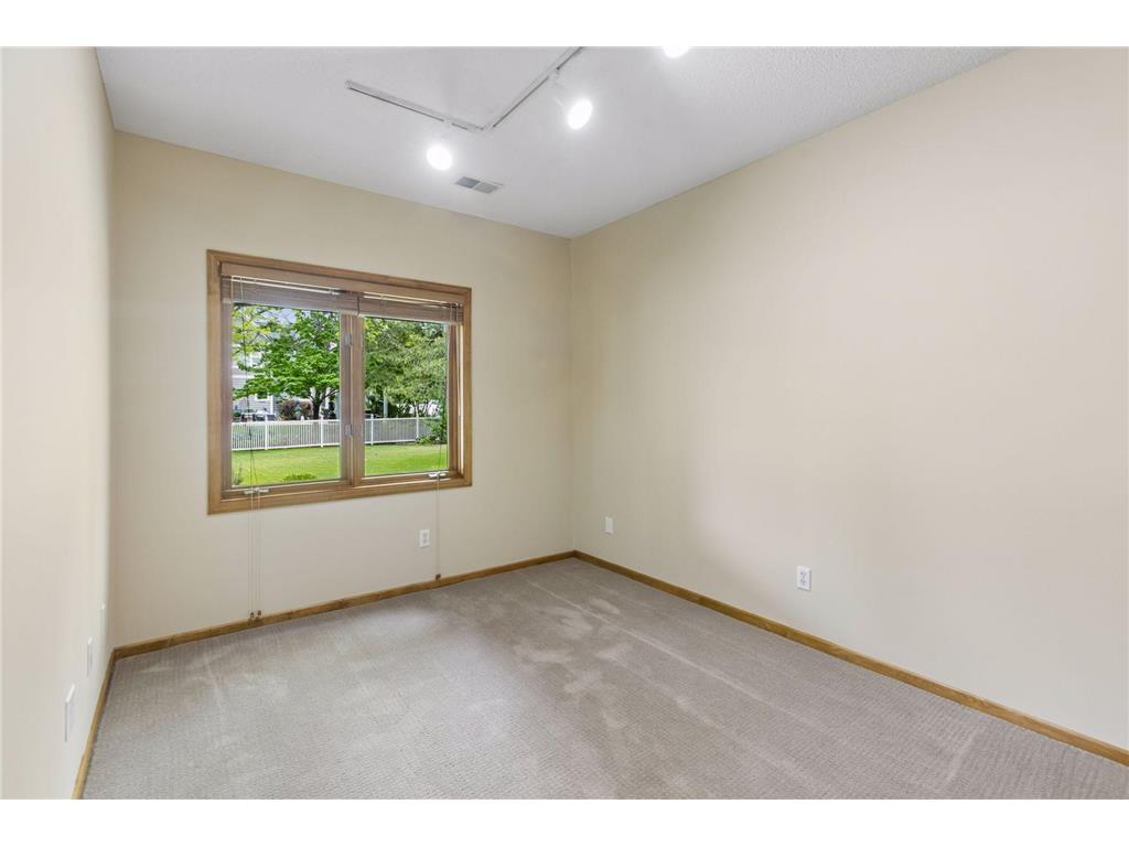 3362 Charleston Drive Woodbury MN 55129 7078944 image58