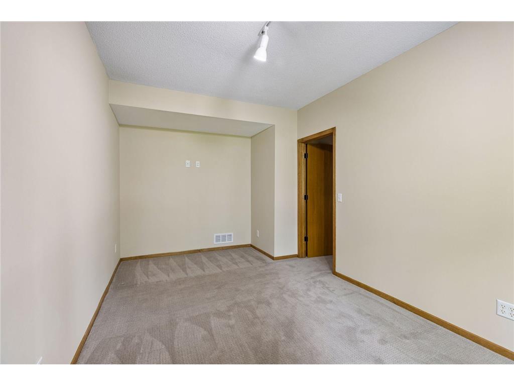 3362 Charleston Drive Woodbury MN 55129 7078944 image59