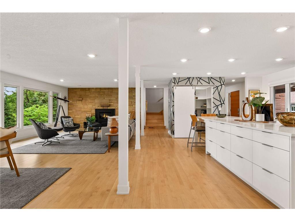 3369 Snelling Avenue N Arden Hills MN 55112 - Johanna 7024116 image26