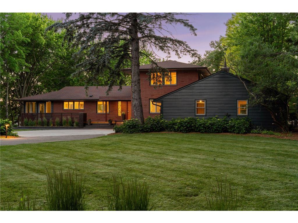 3369 Snelling Avenue N Arden Hills MN 55112 - Johanna 7024116 image3
