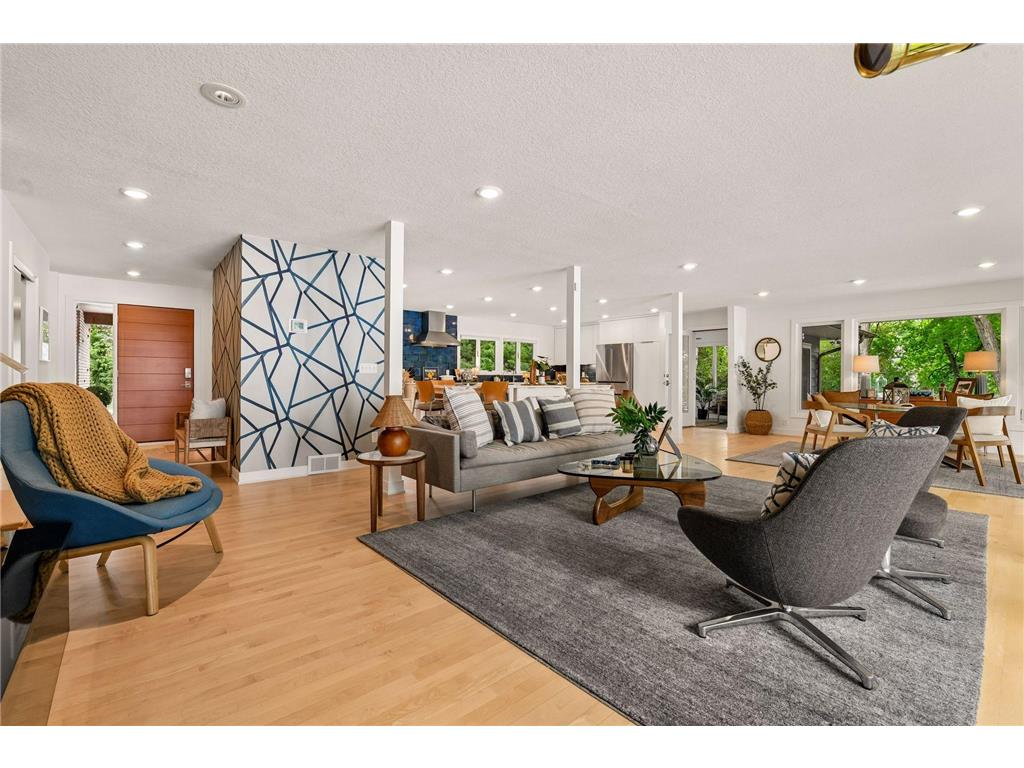 3369 Snelling Avenue N Arden Hills MN 55112 - Johanna 7024116 image32