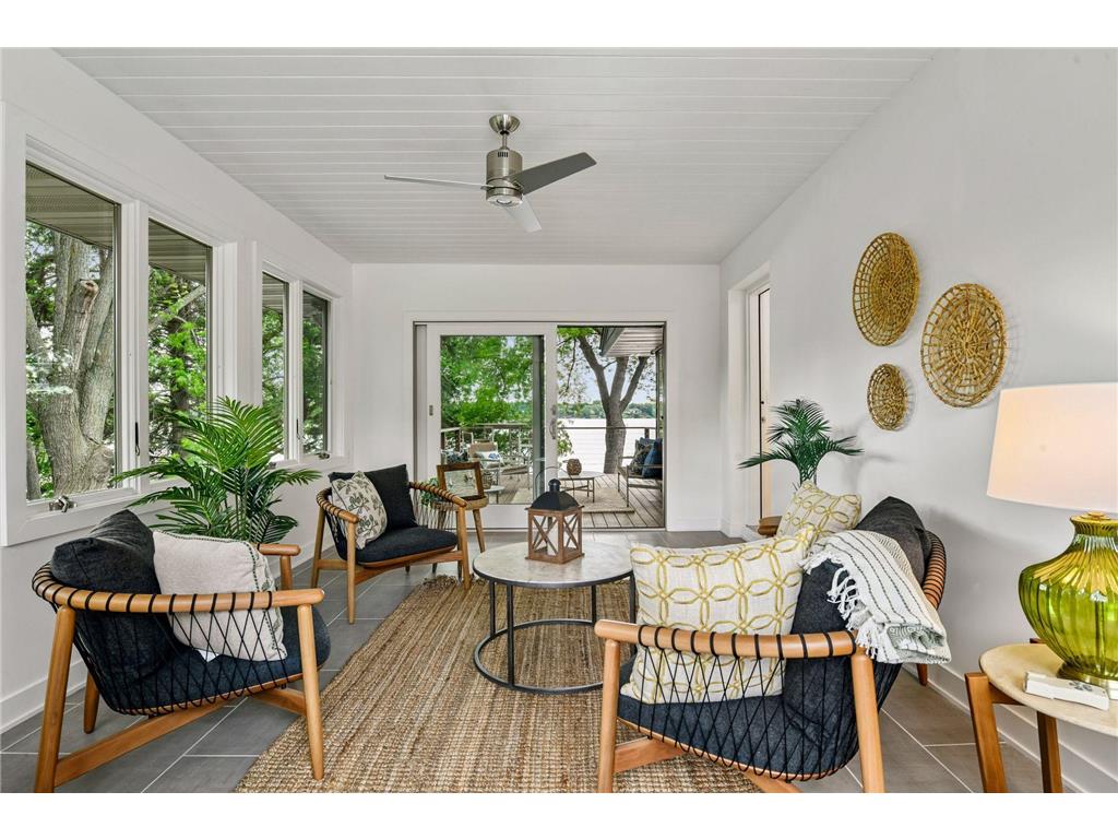 3369 Snelling Avenue N Arden Hills MN 55112 - Johanna 7024116 image50