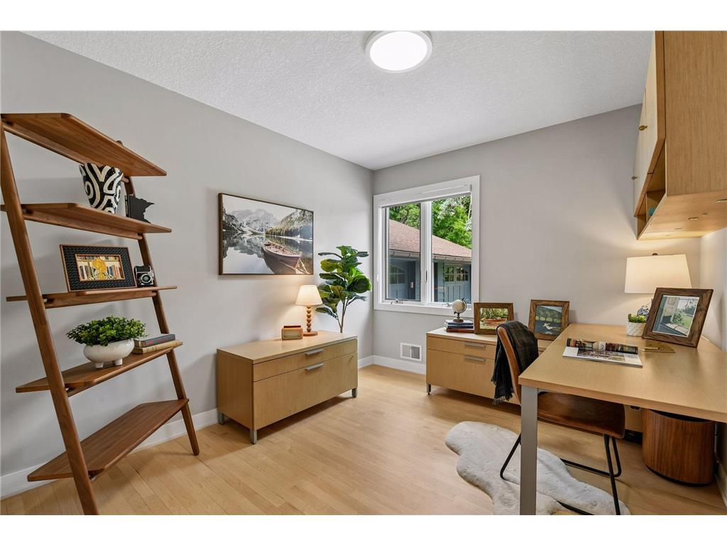 3369 Snelling Avenue N Arden Hills MN 55112 - Johanna 7024116 image52