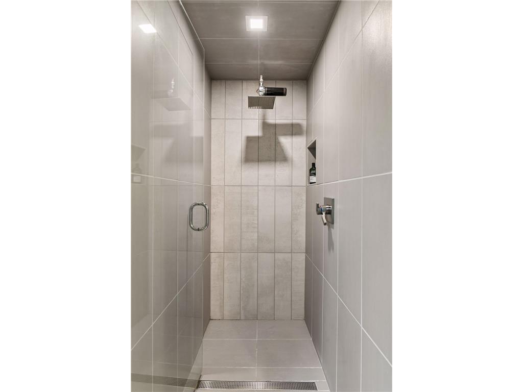 3369 Snelling Avenue N Arden Hills MN 55112 - Johanna 7024116 image60