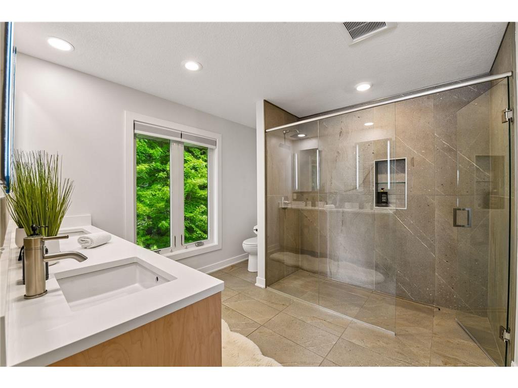 3369 Snelling Avenue N Arden Hills MN 55112 - Johanna 7024116 image67