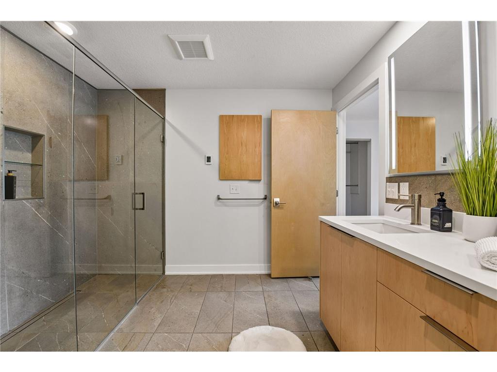 3369 Snelling Avenue N Arden Hills MN 55112 - Johanna 7024116 image68