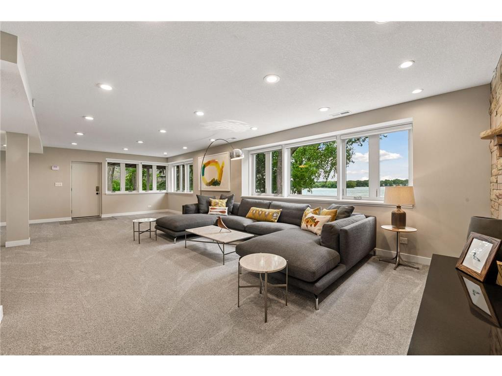 3369 Snelling Avenue N Arden Hills MN 55112 - Johanna 7024116 image72