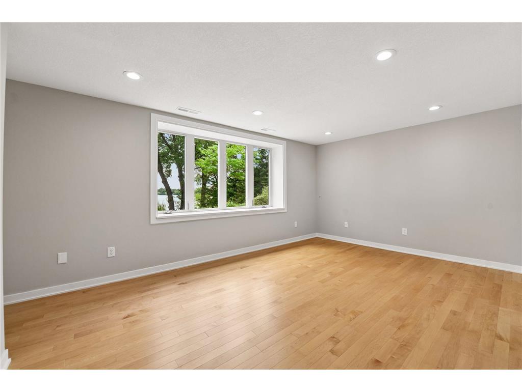 3369 Snelling Avenue N Arden Hills MN 55112 - Johanna 7024116 image74