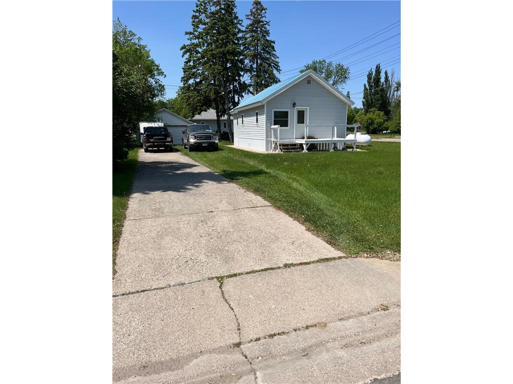 337 Main Street N Greenbush MN 56726 6733461 image3