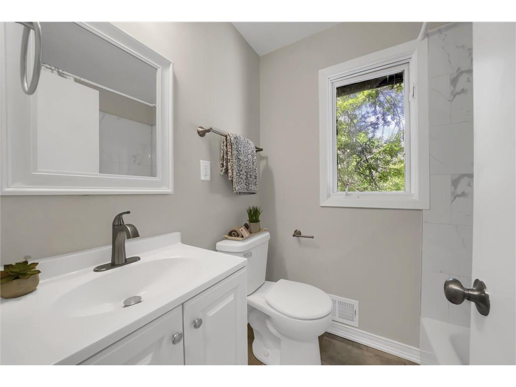 337 Mcknight Road S Saint Paul MN 55119 6583271 image1