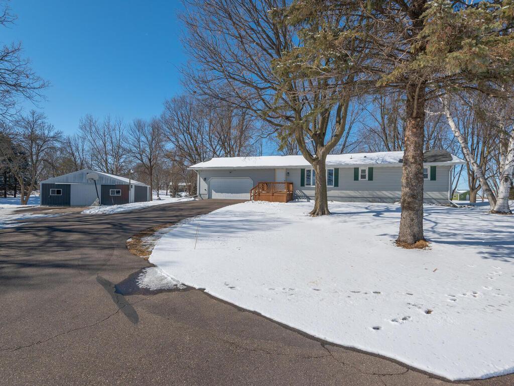 3370 230th Street Winsted MN 55395 6160477 image1