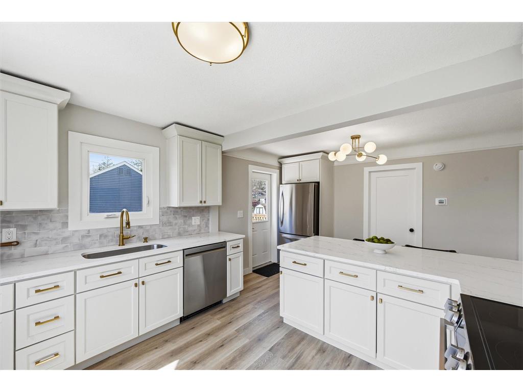 3370 Library Lane Saint Louis Park MN 55426 7059435 image25