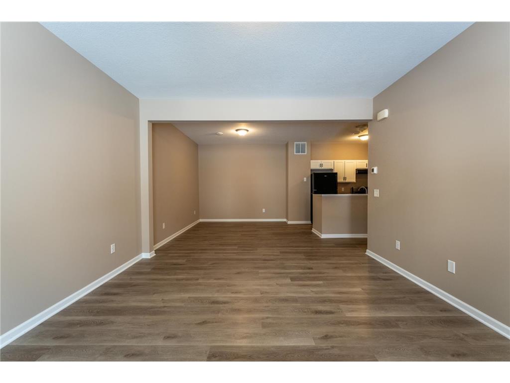 3371 Hazel Trail #B Woodbury MN 55129 7019859 image3