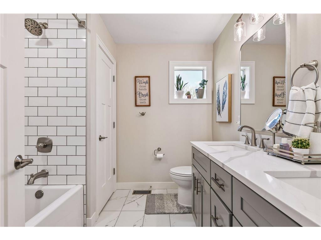 3374 Library Lane Saint Louis Park MN 55426 7045047 image23