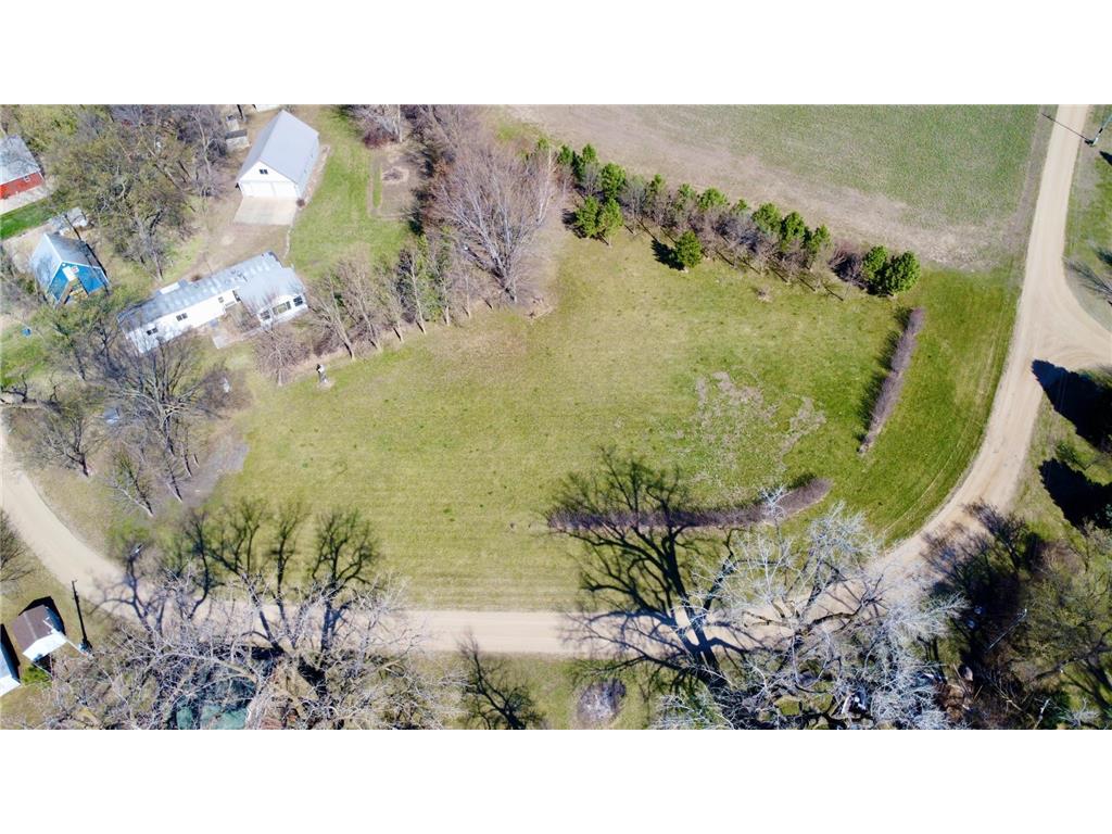 33780 Shady Oak Drive Clinton MN 56225 - BIG STONE 7060189 image3