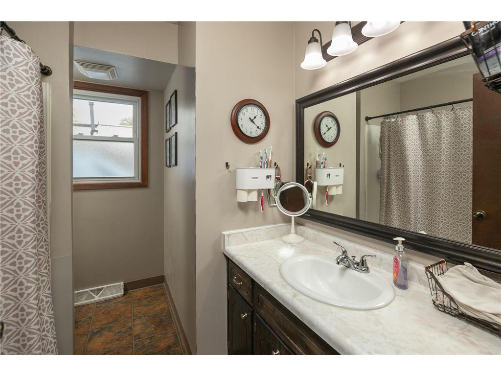 338 27th Street NE Rochester MN 55906 7076156 image20
