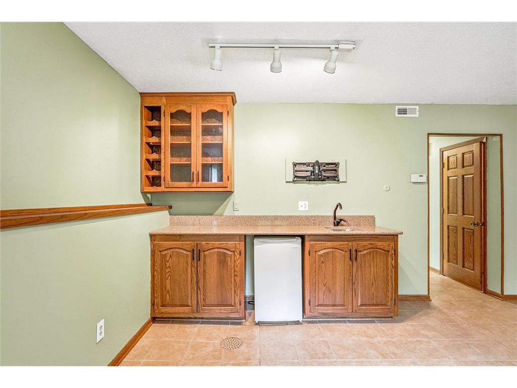 3380 Dunlap Street N Arden Hills MN 55112 7075624 image34