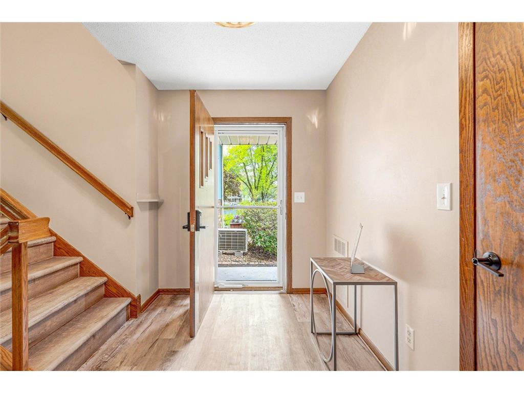 3380 Dunlap Street N Arden Hills MN 55112 7075624 image9
