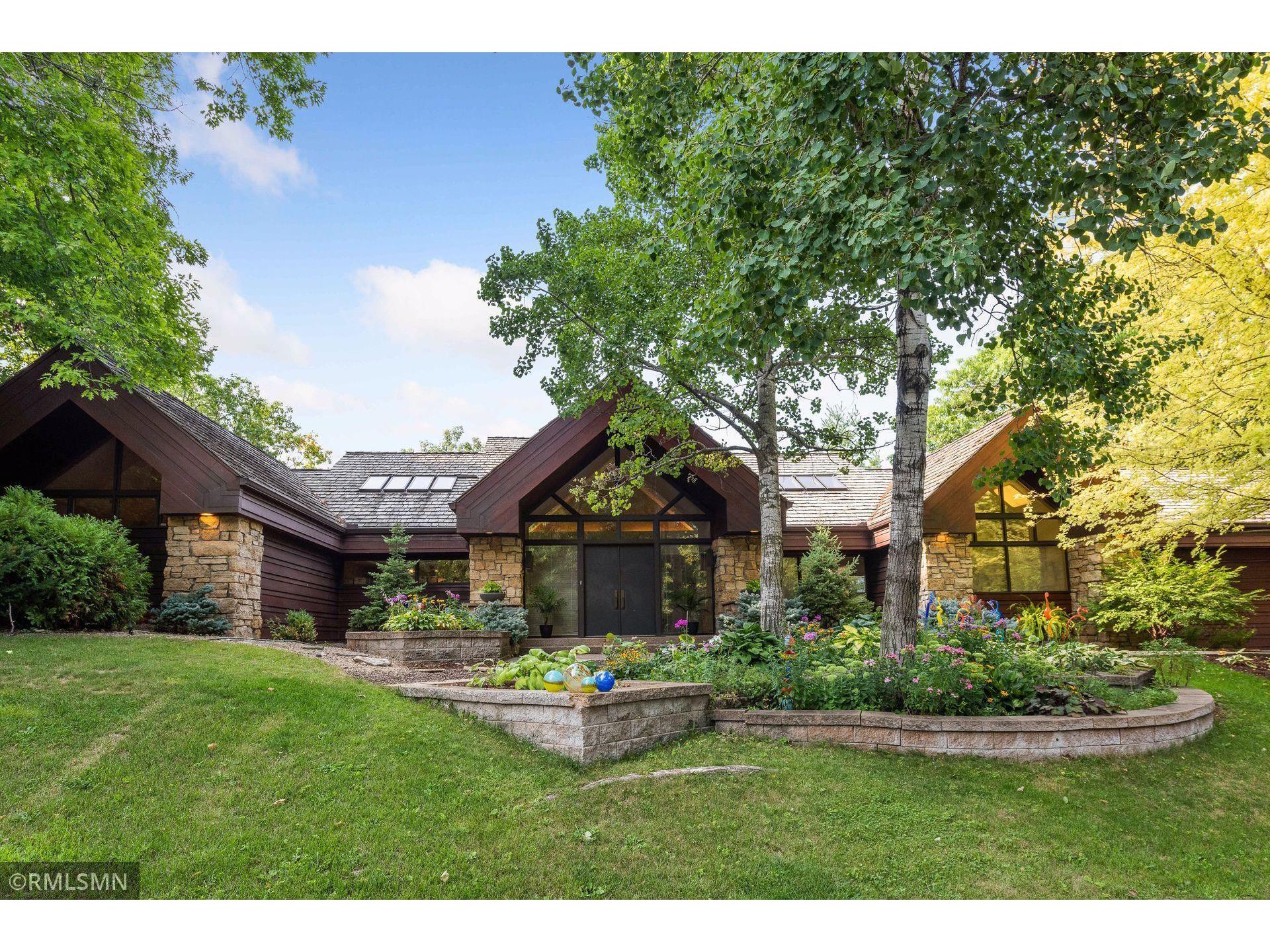 3380 Julian Drive, Chaska, MN, 55318 MLS 6072993 Edina Realty