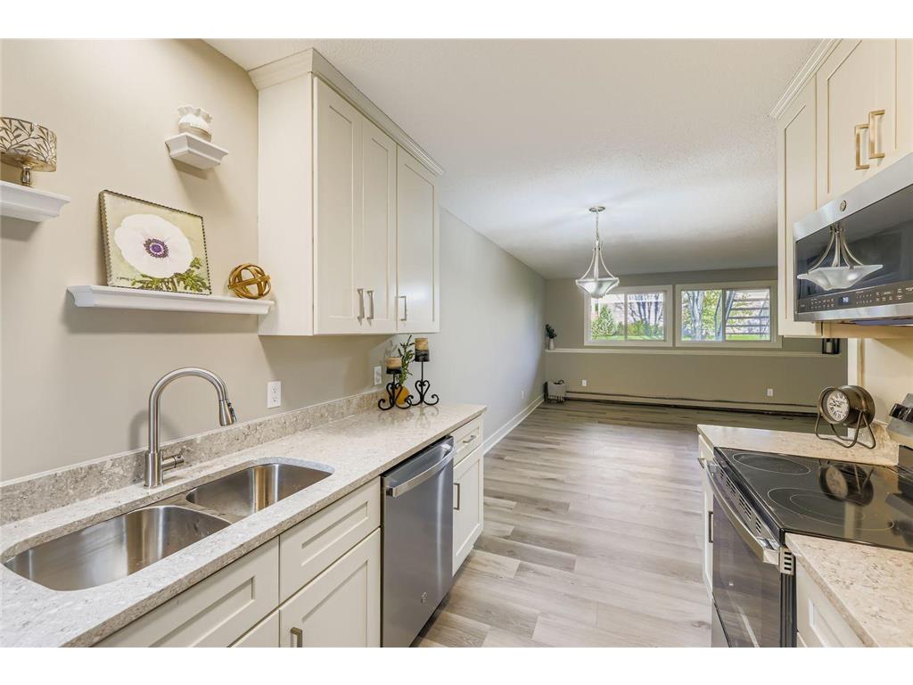 3388 Upper 149th Street W Rosemount MN 55068 7002660 image4