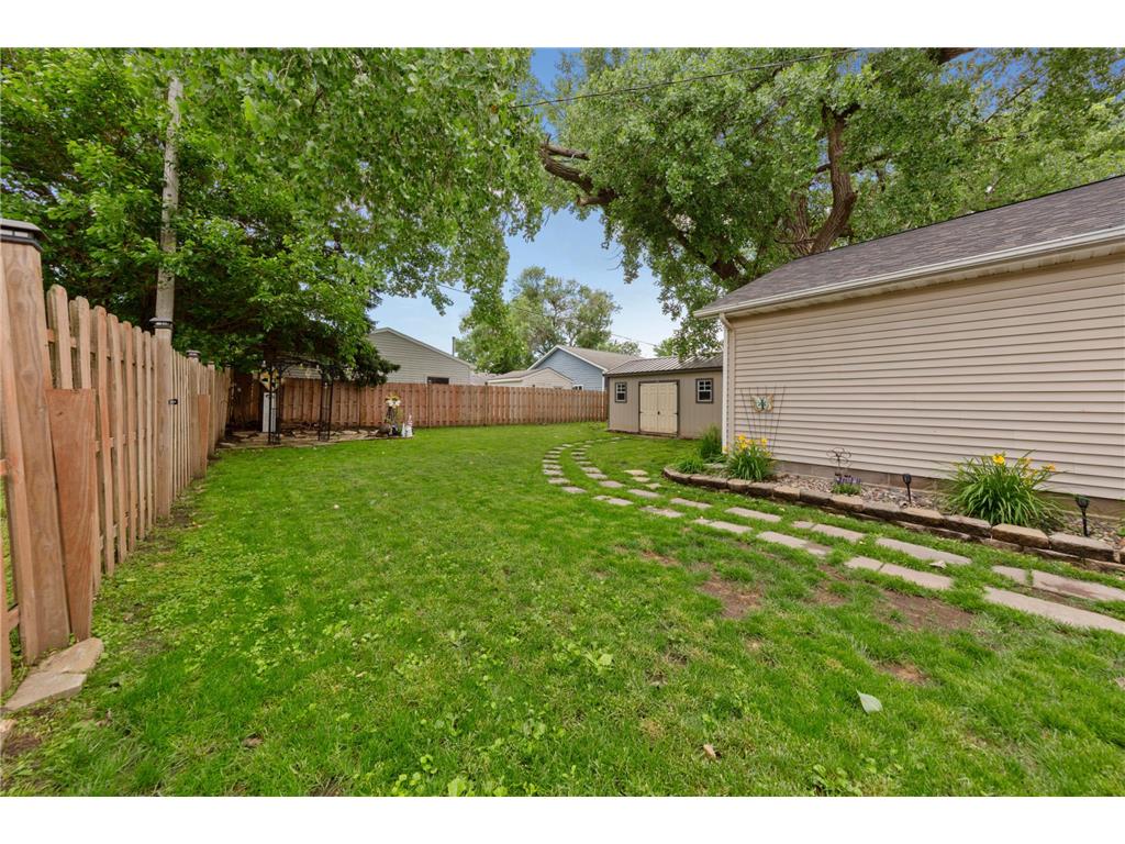 339 Jefferson Avenue North Mankato MN 56003 7095631 image4