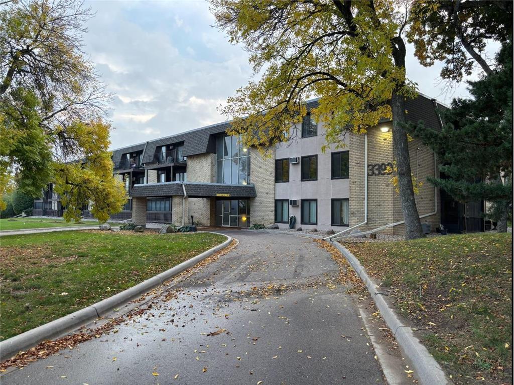 3399 Kent Street #101 Shoreview MN 55126 - Owasso 6806730 image1