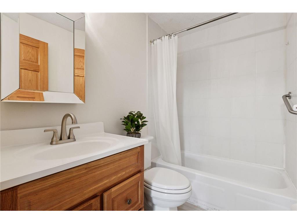 3399 Kent Street #211 Shoreview MN 55126 - Owasso 6774342 image9