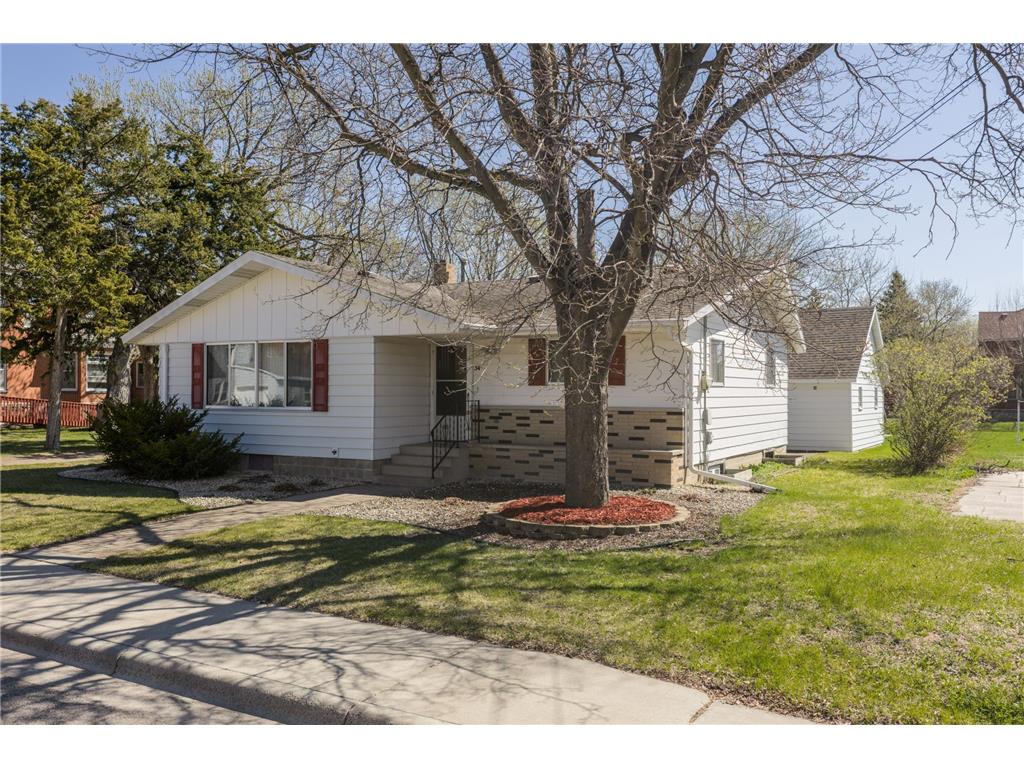 34 Ivy Avenue NE Richmond MN 56368 7061812 image1