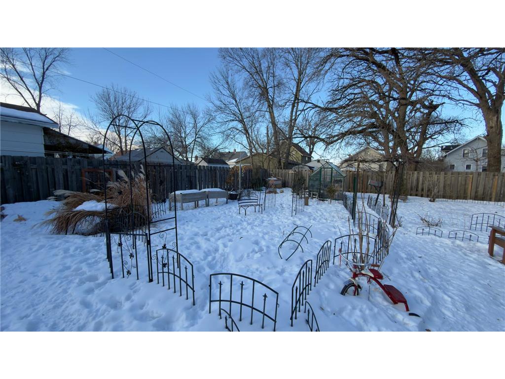 34 S Terrace N Fargo ND 58102 7007209 image40