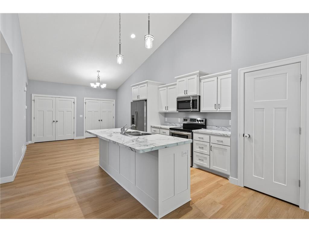 340 21st Avenue SW Cambridge MN 55008 6818628 image5