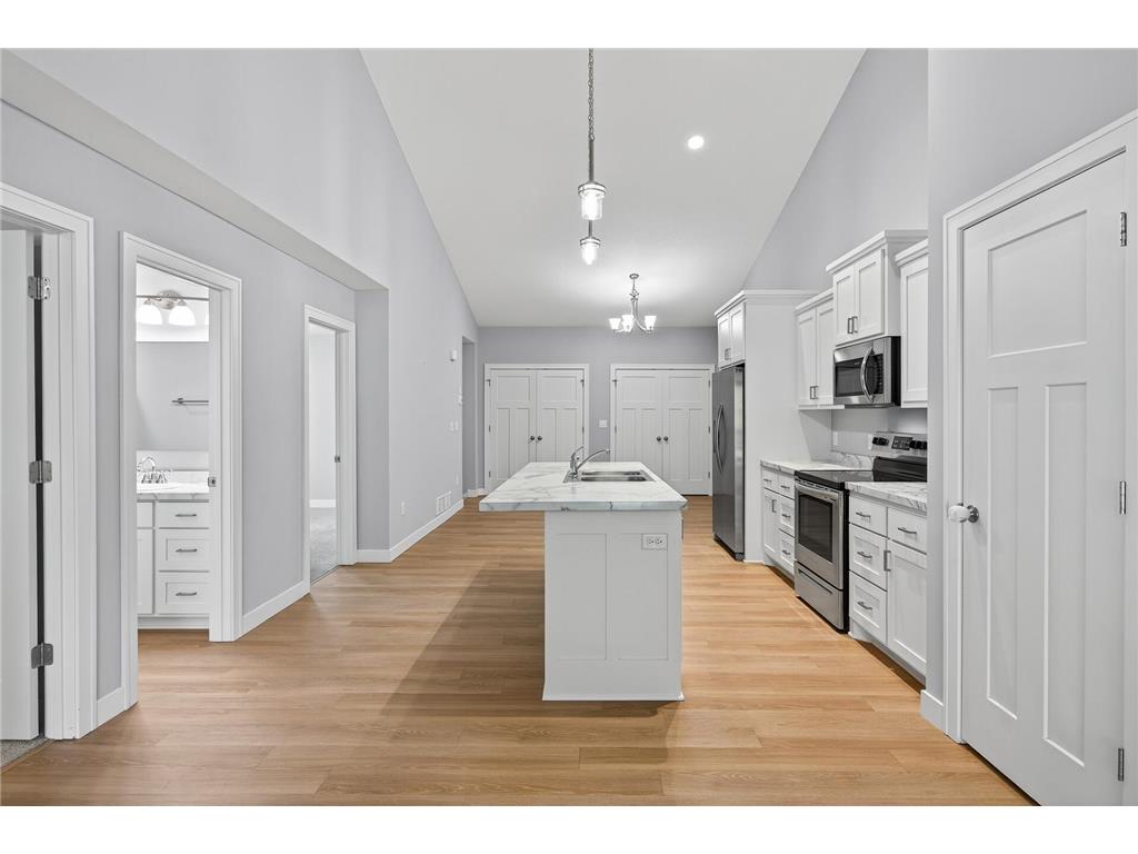 340 21st Avenue SW Cambridge MN 55008 6818628 image6