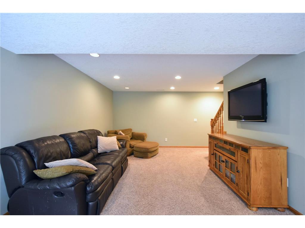 340 Perry Court Zumbrota MN 55992 7049577 image36