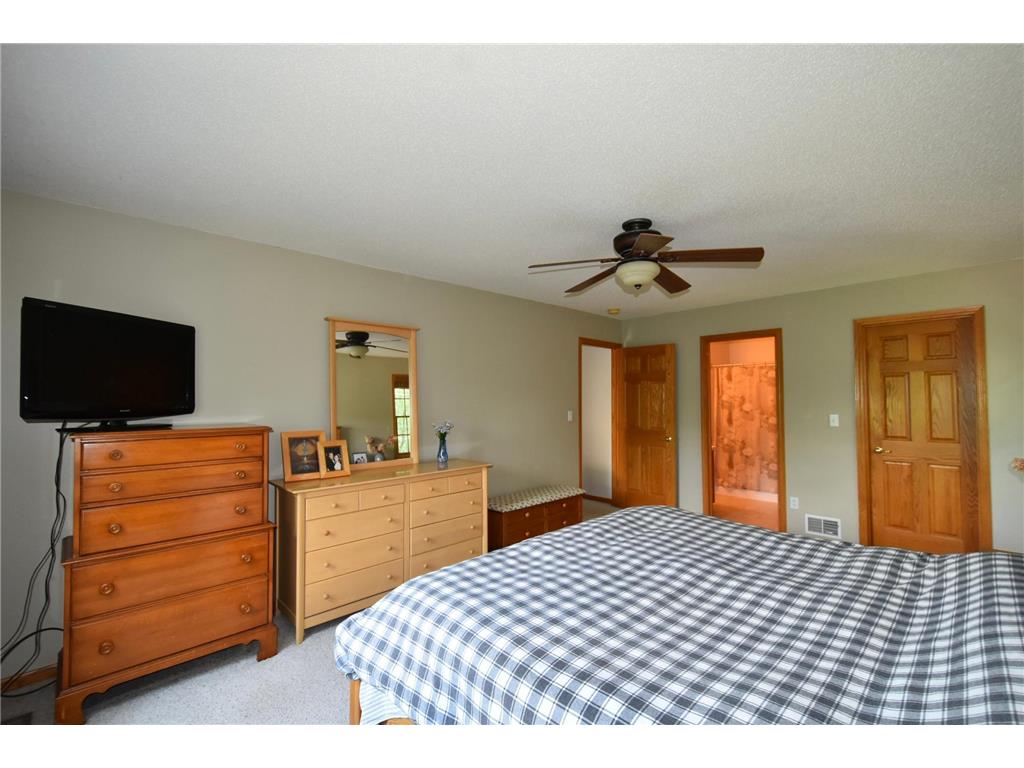 340 Perry Court Zumbrota MN 55992 7049577 image49