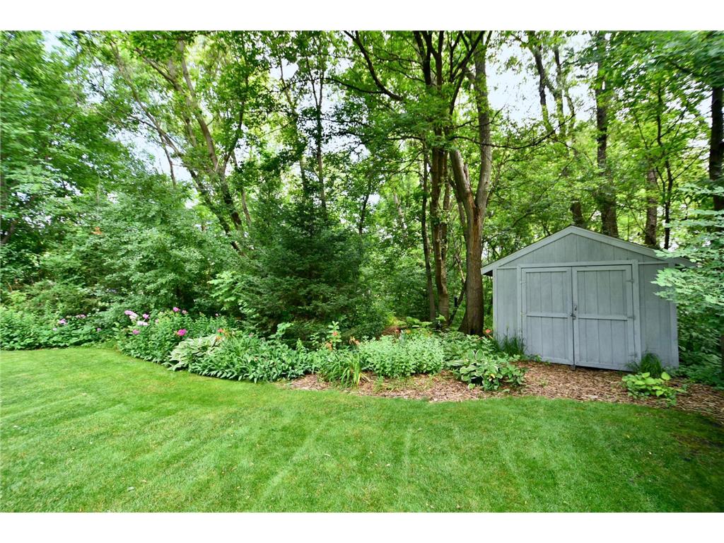340 Perry Court Zumbrota MN 55992 7049577 image9