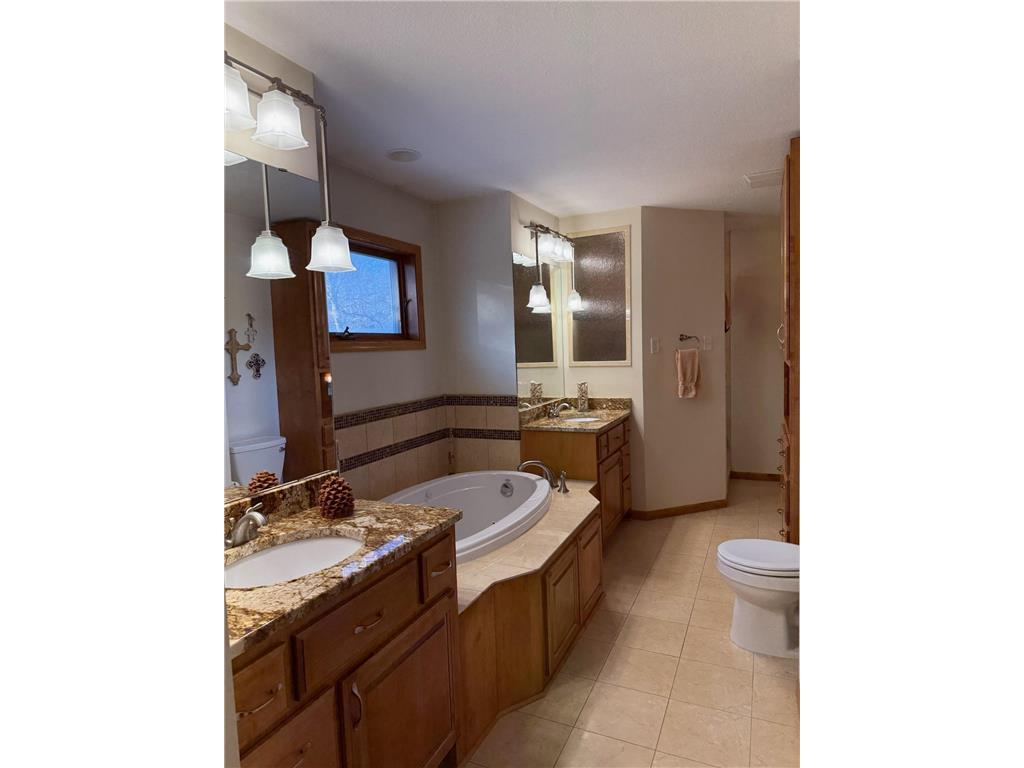 340 S Owasso Boulevard W Roseville MN 55113 7033391 image19