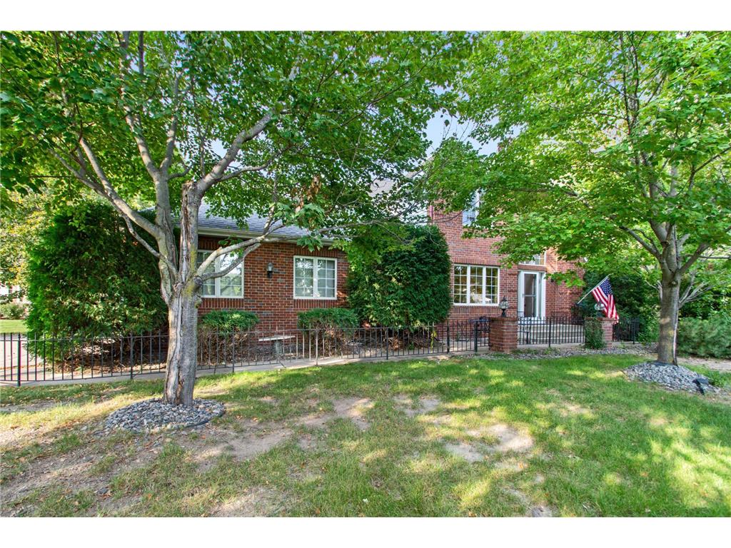 3400 Shadyview Lane N, Plymouth, MN, 55447 MLS 6469057 Edina Realty