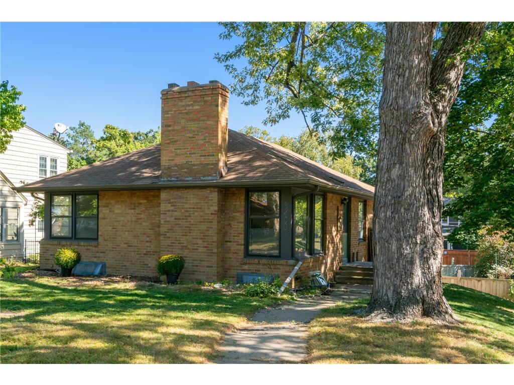 3400 Zenith Avenue N Robbinsdale MN 55422 6615103 image1