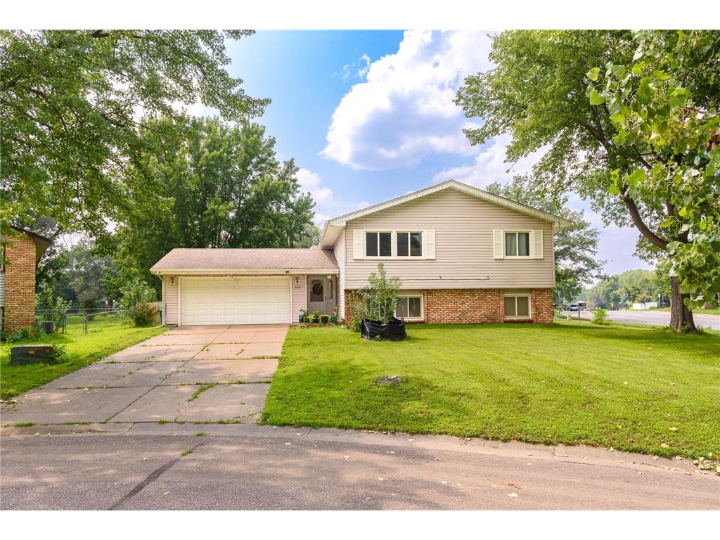 3401 74th Circle N Brooklyn Park MN 55443 6756476 image1