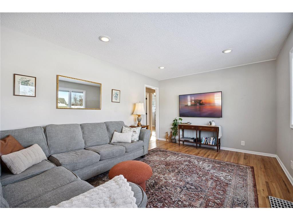 3401 Aquila Avenue S Saint Louis Park MN 55426 7013373 image4