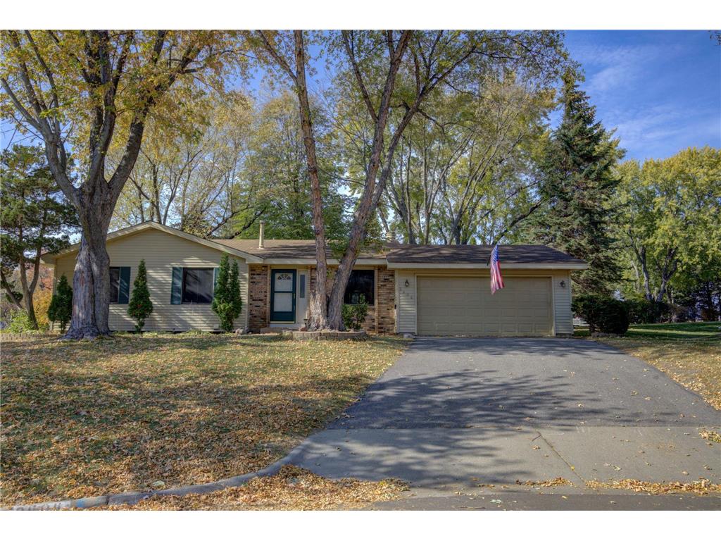 3404 Red Oak Circle N, Burnsville, MN, 55337 MLS 7415244 Edina Realty