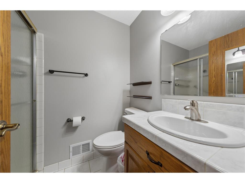 3404 Red Oak Circle N Burnsville MN 55337 7088671 image32
