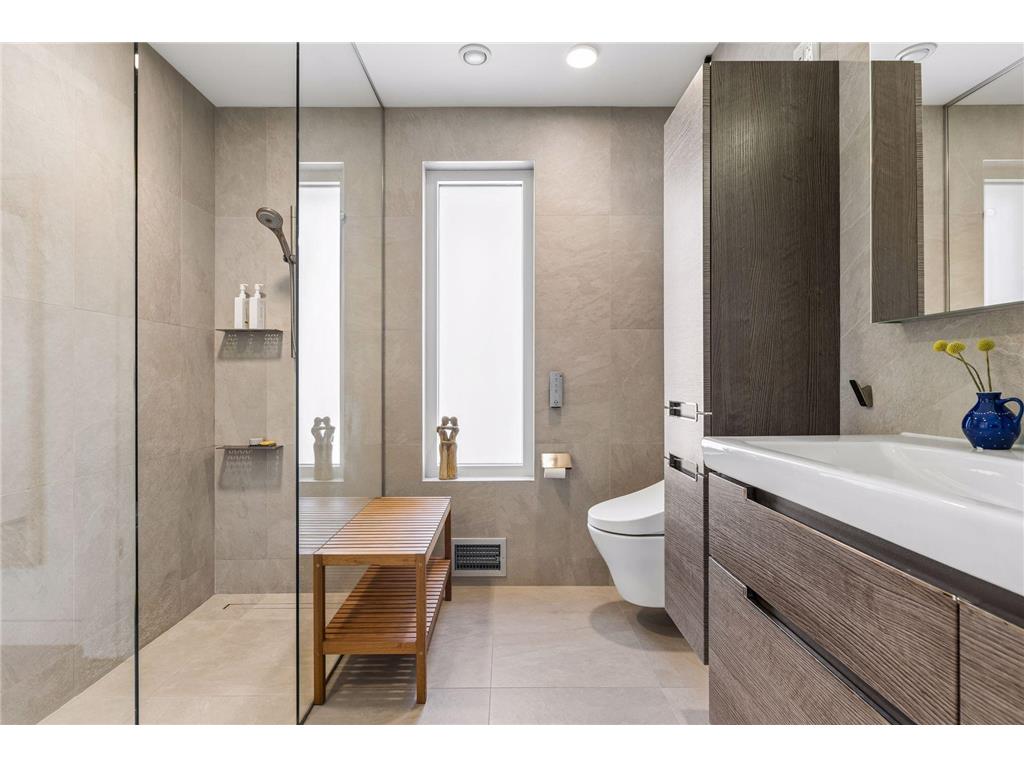 3406 Benjamin Street NE Minneapolis MN 55418 7025981 image32
