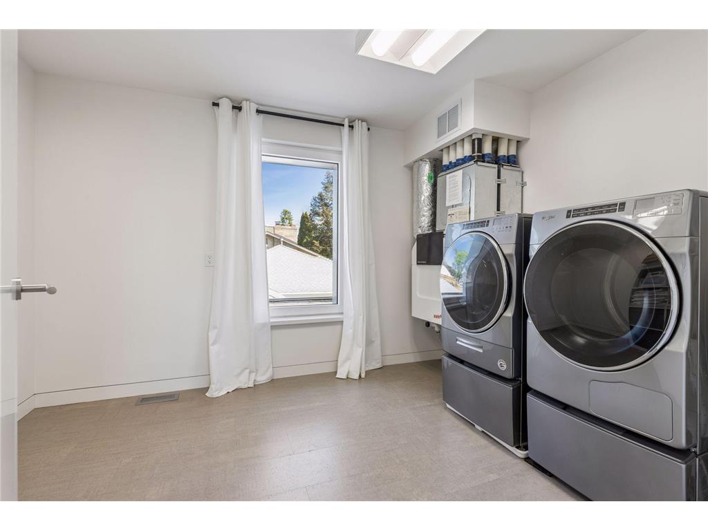 3406 Benjamin Street NE Minneapolis MN 55418 7025981 image38