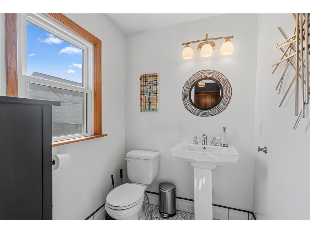 3407 Garfield Avenue Minneapolis MN 55408 7069335 image18