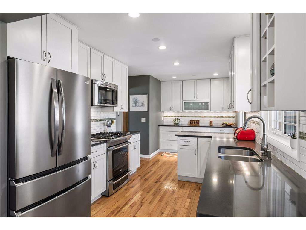 3409 Maplewood Drive Saint Anthony MN 55418 7042532 image10