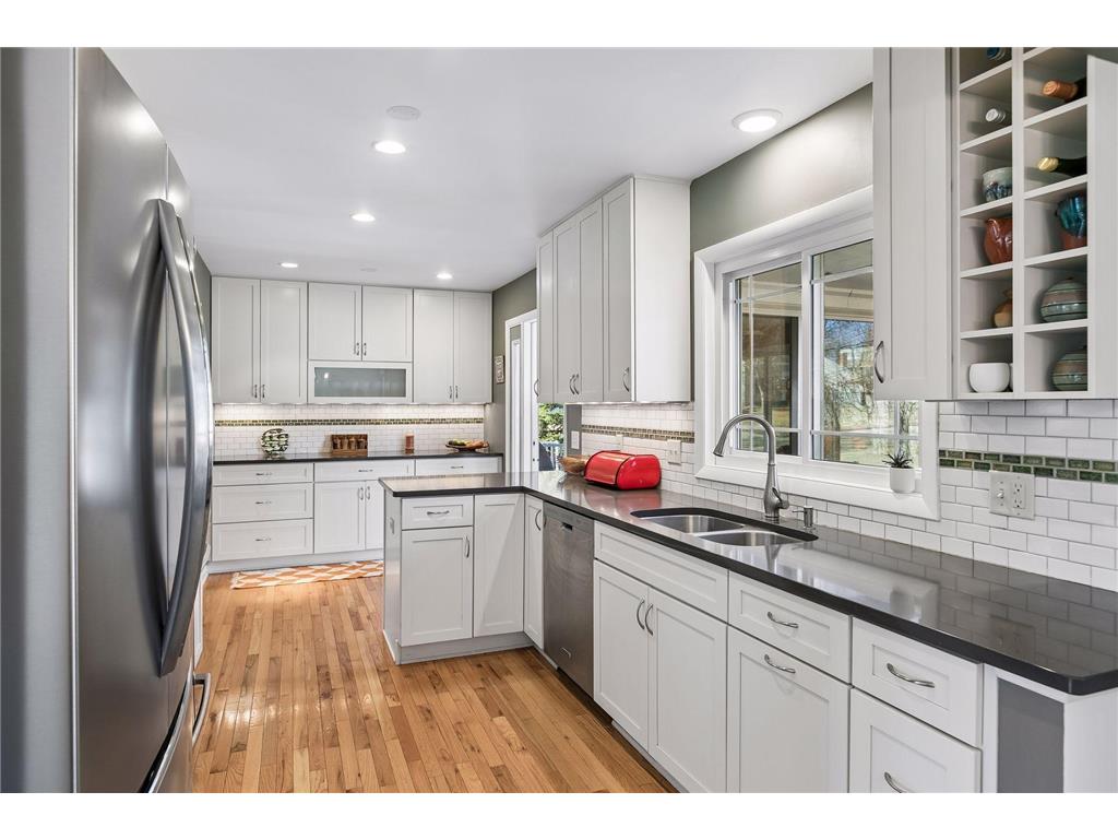 3409 Maplewood Drive Saint Anthony MN 55418 7042532 image9