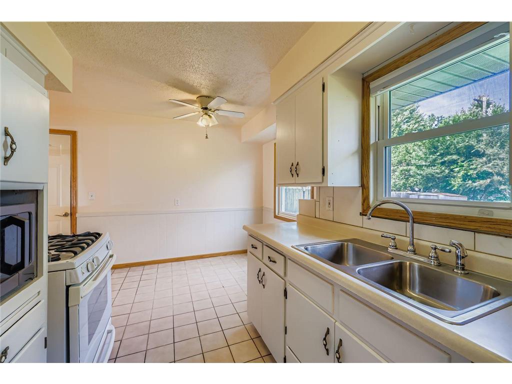 341 109th Avenue NW Coon Rapids MN 55448 6780539 image4