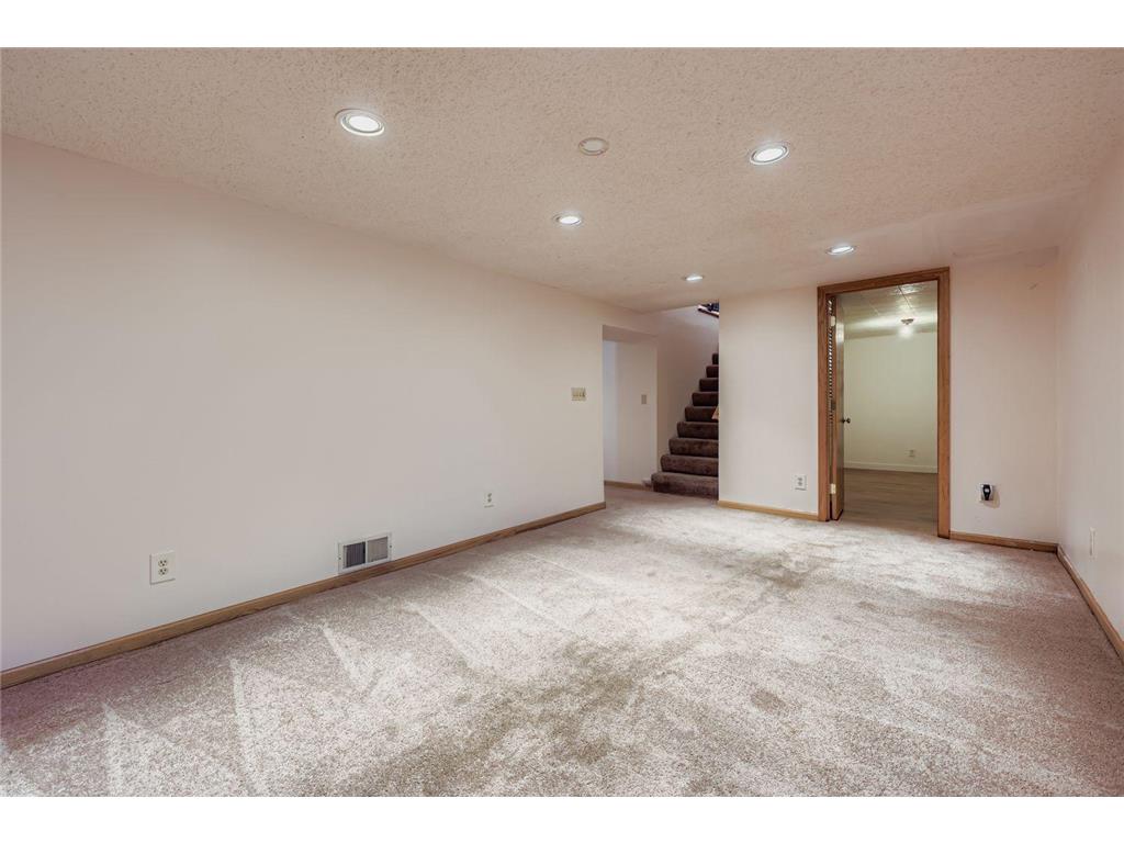 341 109th Avenue NW Coon Rapids MN 55448 6780539 image9